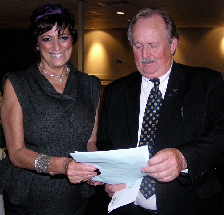 Guest speakerTreska Roden and President Peter Smith